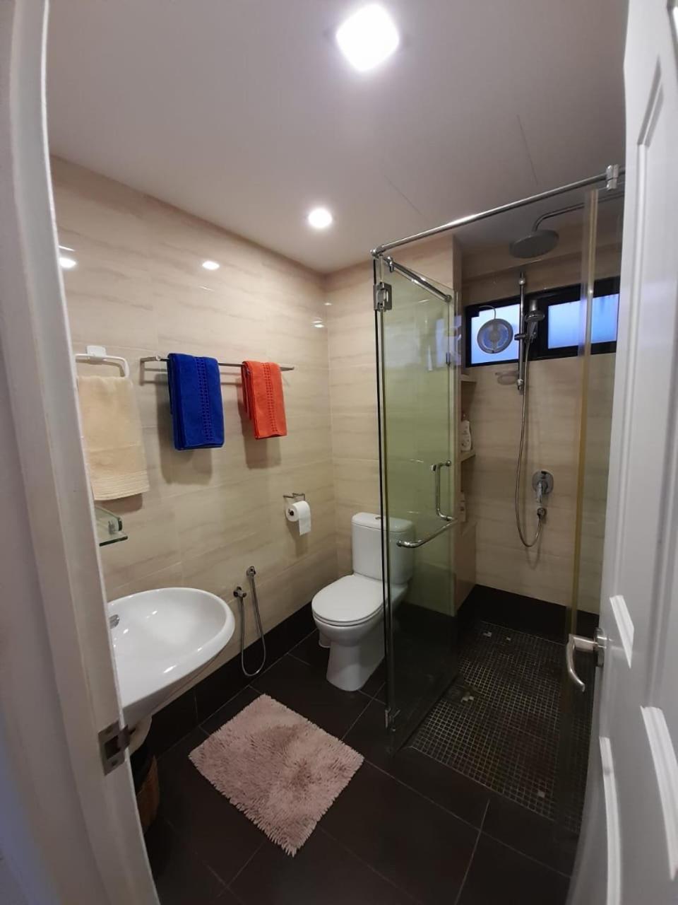 Susie'S Resort Seaview Suites At Sri Sayang Batu Feringgi Ngoại thất bức ảnh